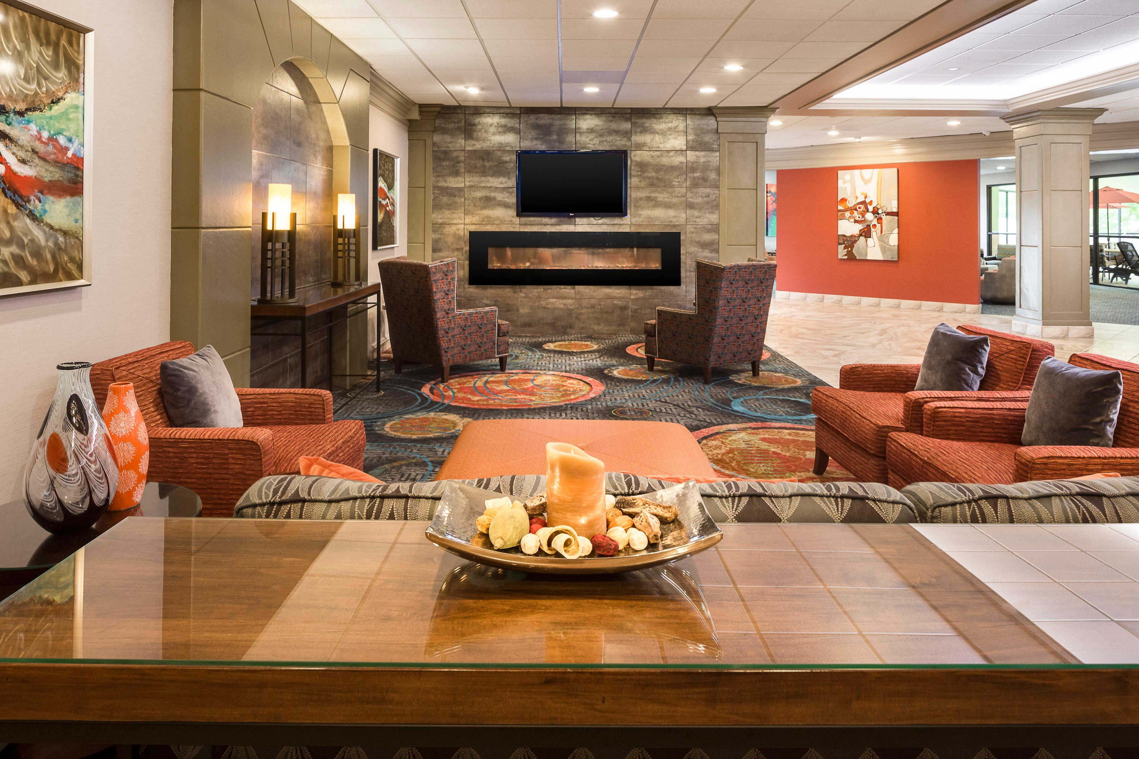 Holiday Inn Wichita East I-35 By Ihg מראה חיצוני תמונה