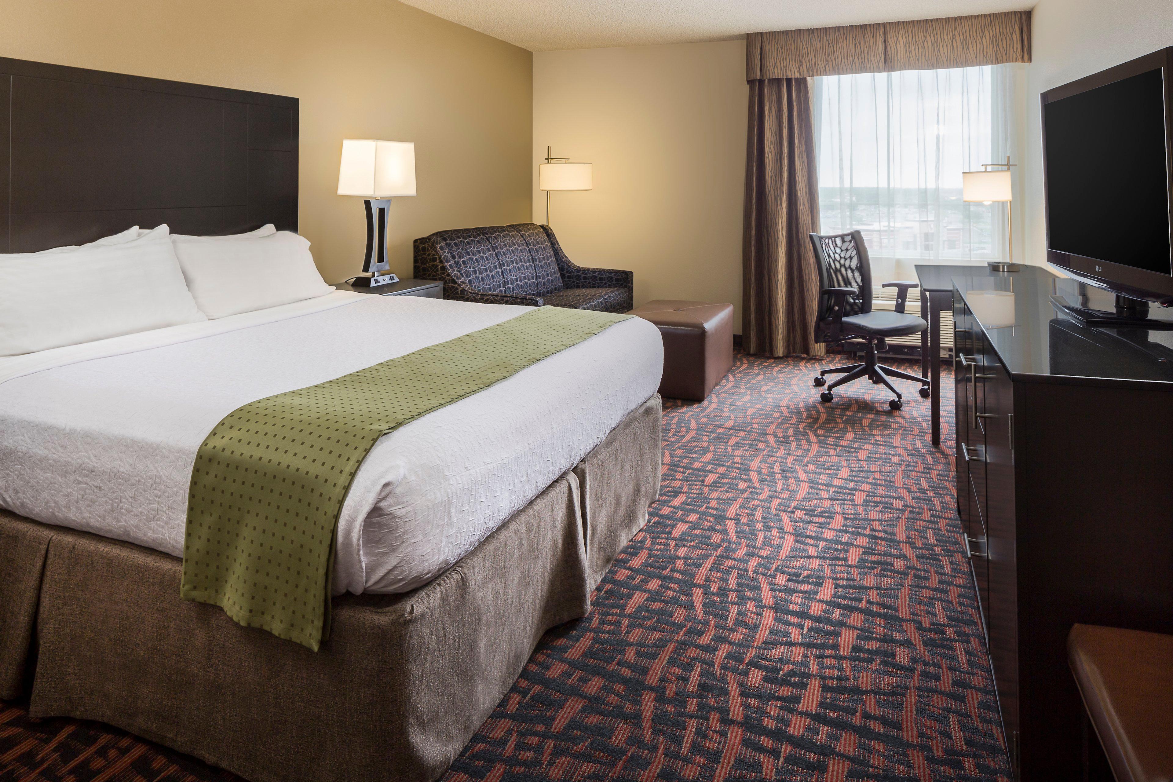 Holiday Inn Wichita East I-35 By Ihg מראה חיצוני תמונה