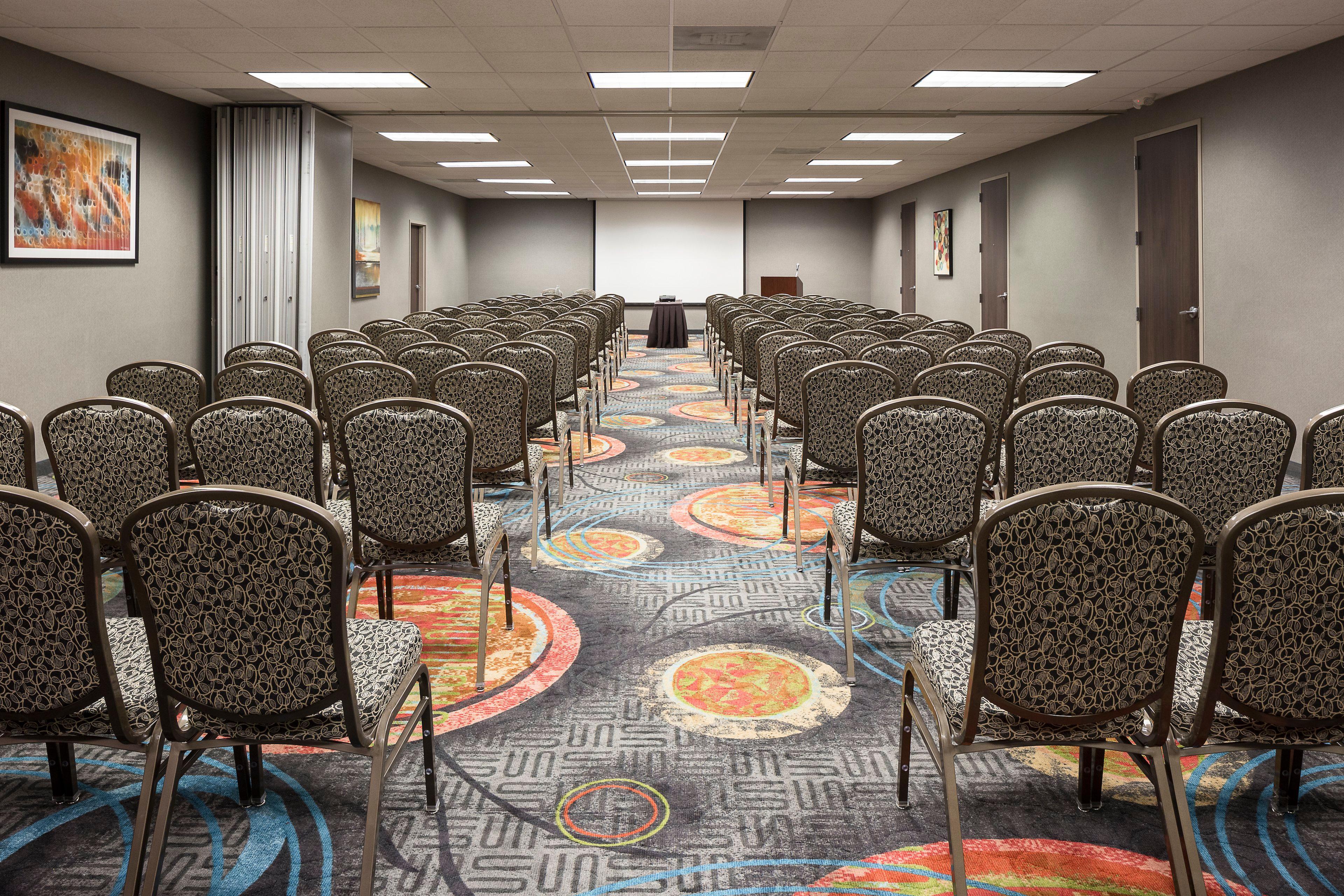 Holiday Inn Wichita East I-35 By Ihg מראה חיצוני תמונה