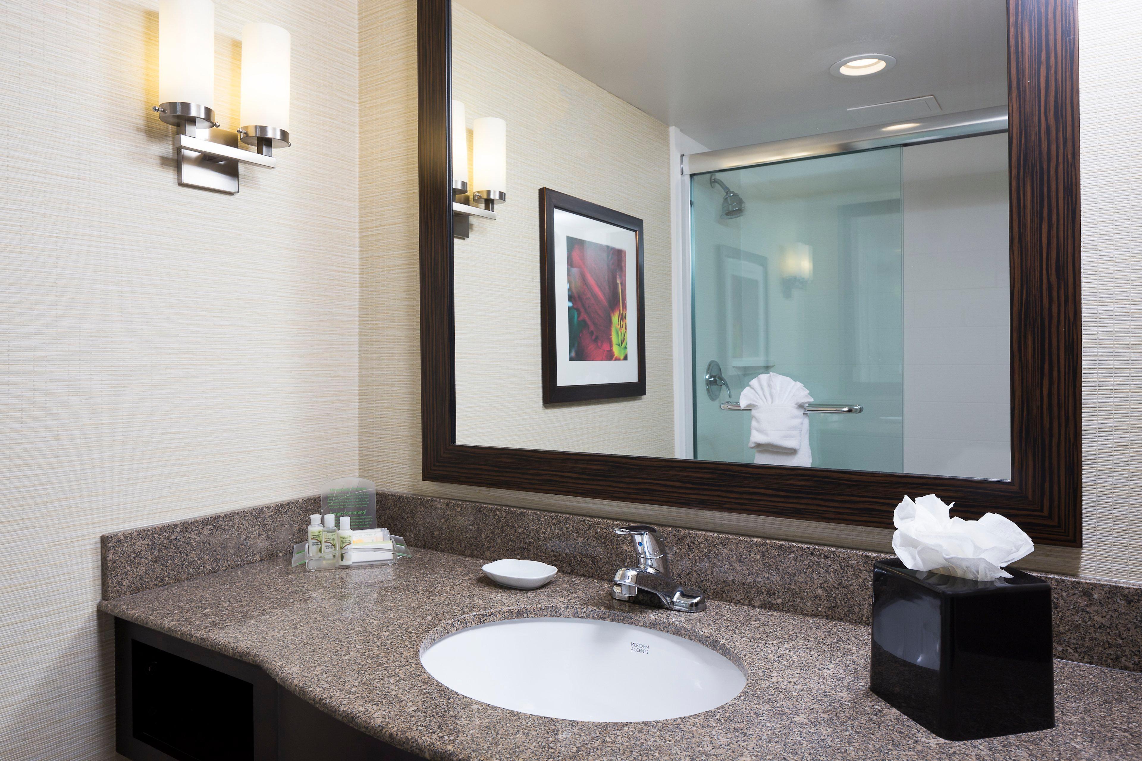 Holiday Inn Wichita East I-35 By Ihg מראה חיצוני תמונה
