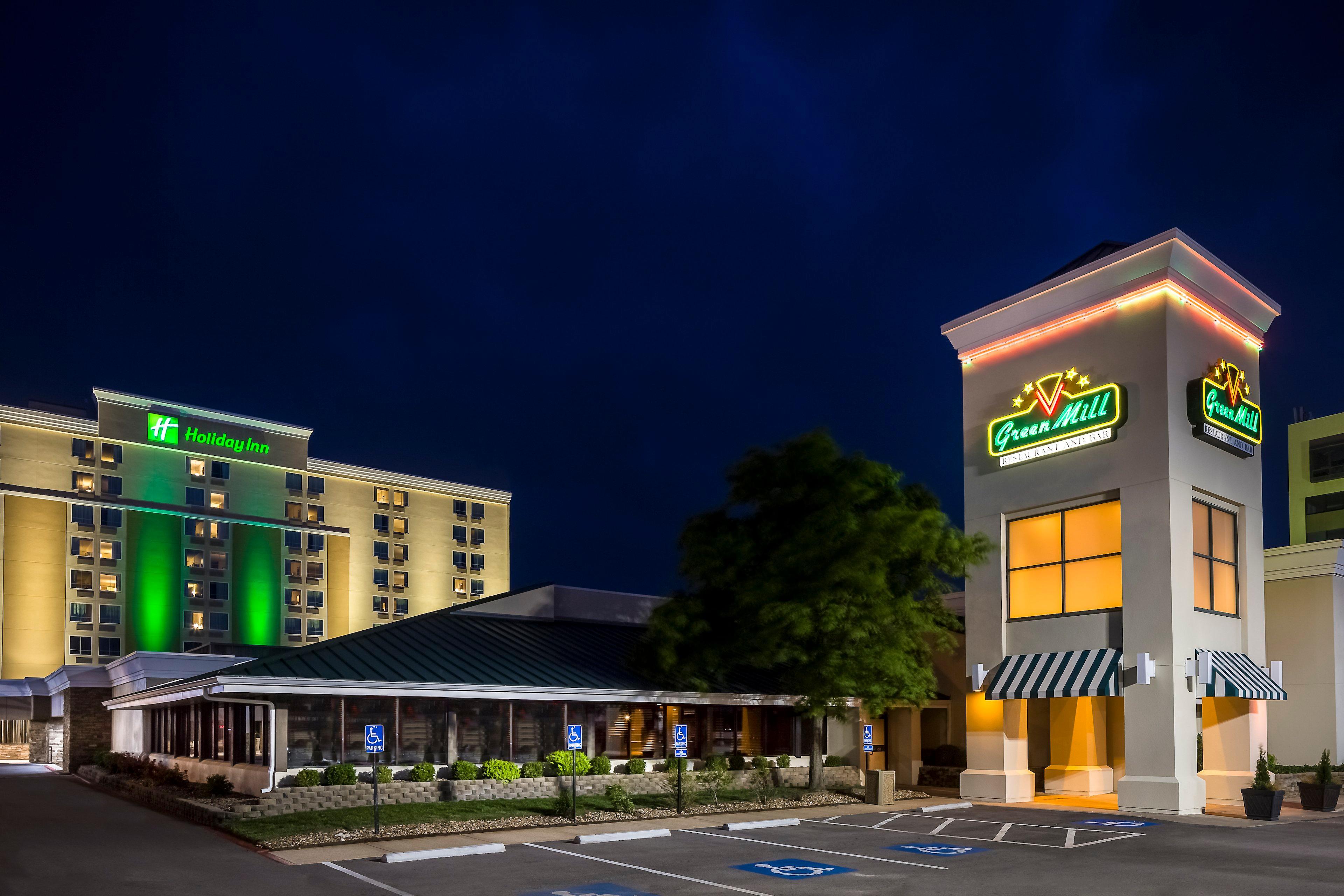 Holiday Inn Wichita East I-35 By Ihg מראה חיצוני תמונה
