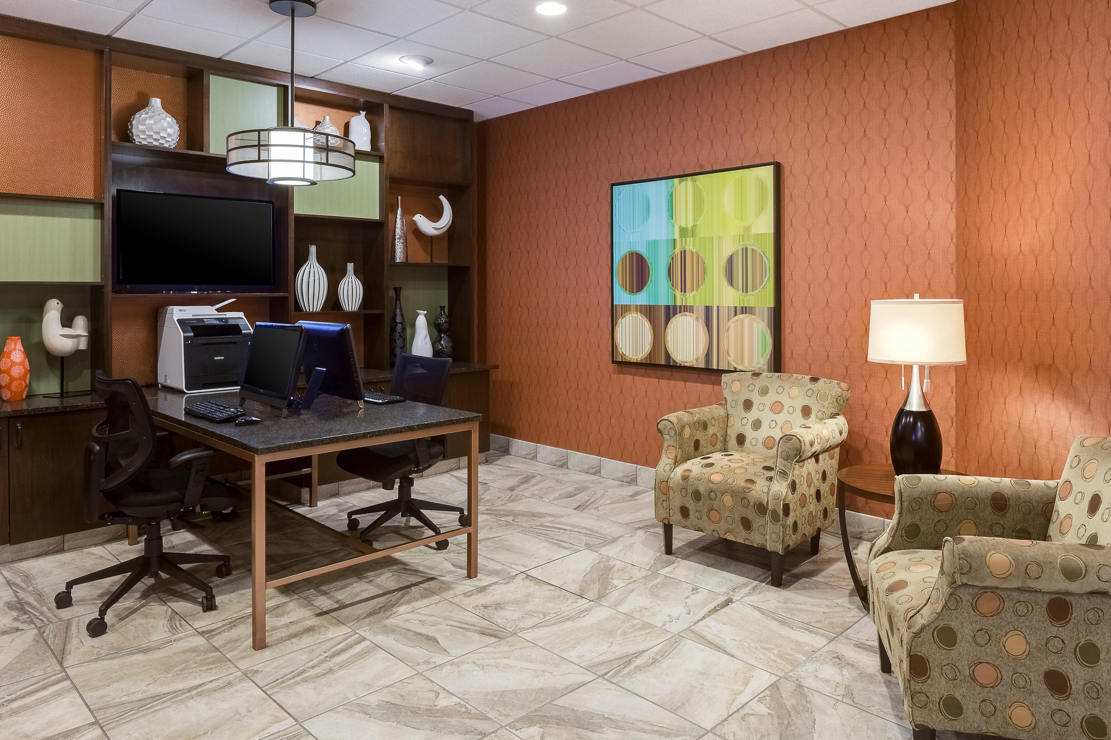 Holiday Inn Wichita East I-35 By Ihg מראה חיצוני תמונה