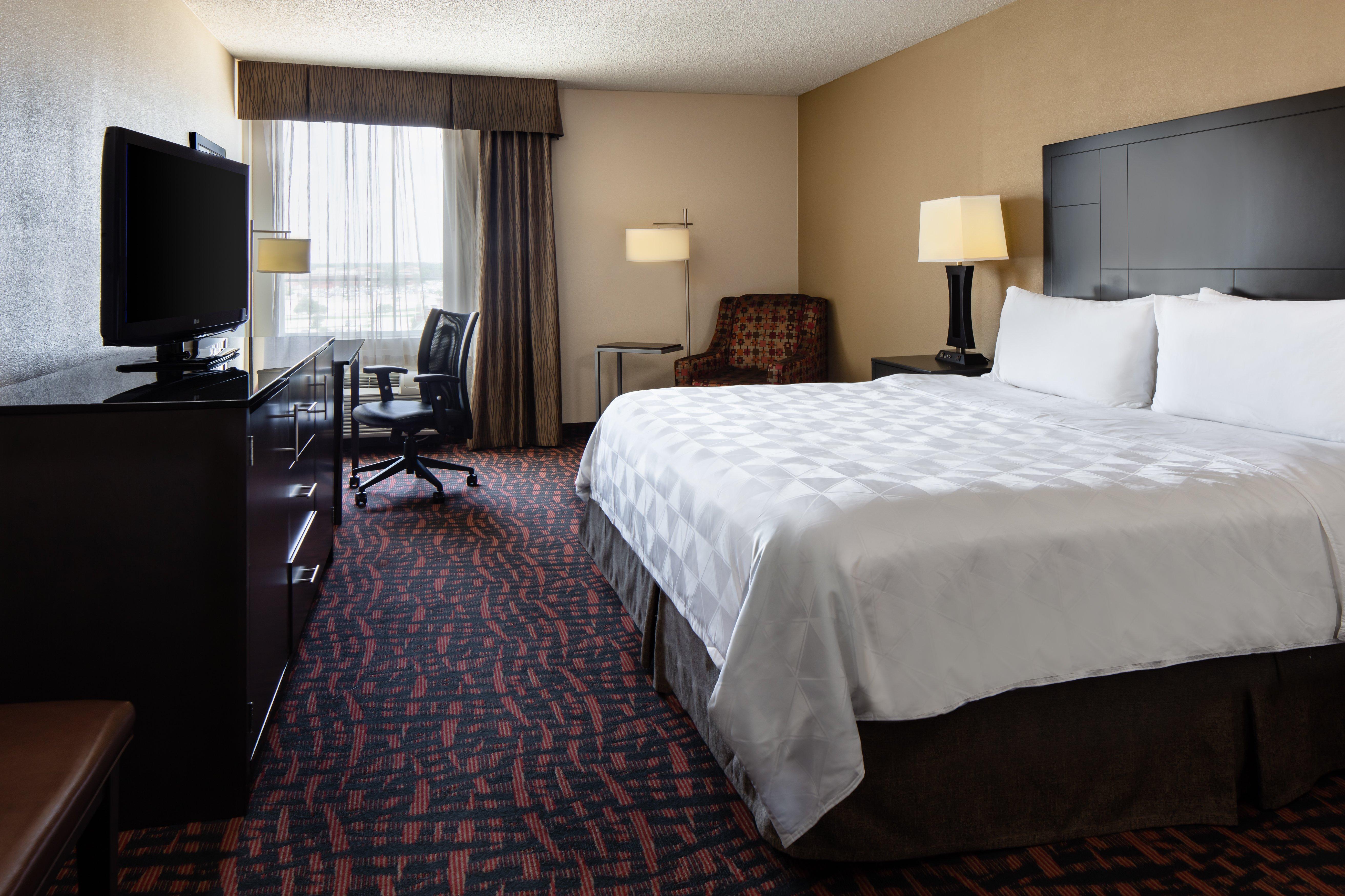 Holiday Inn Wichita East I-35 By Ihg מראה חיצוני תמונה