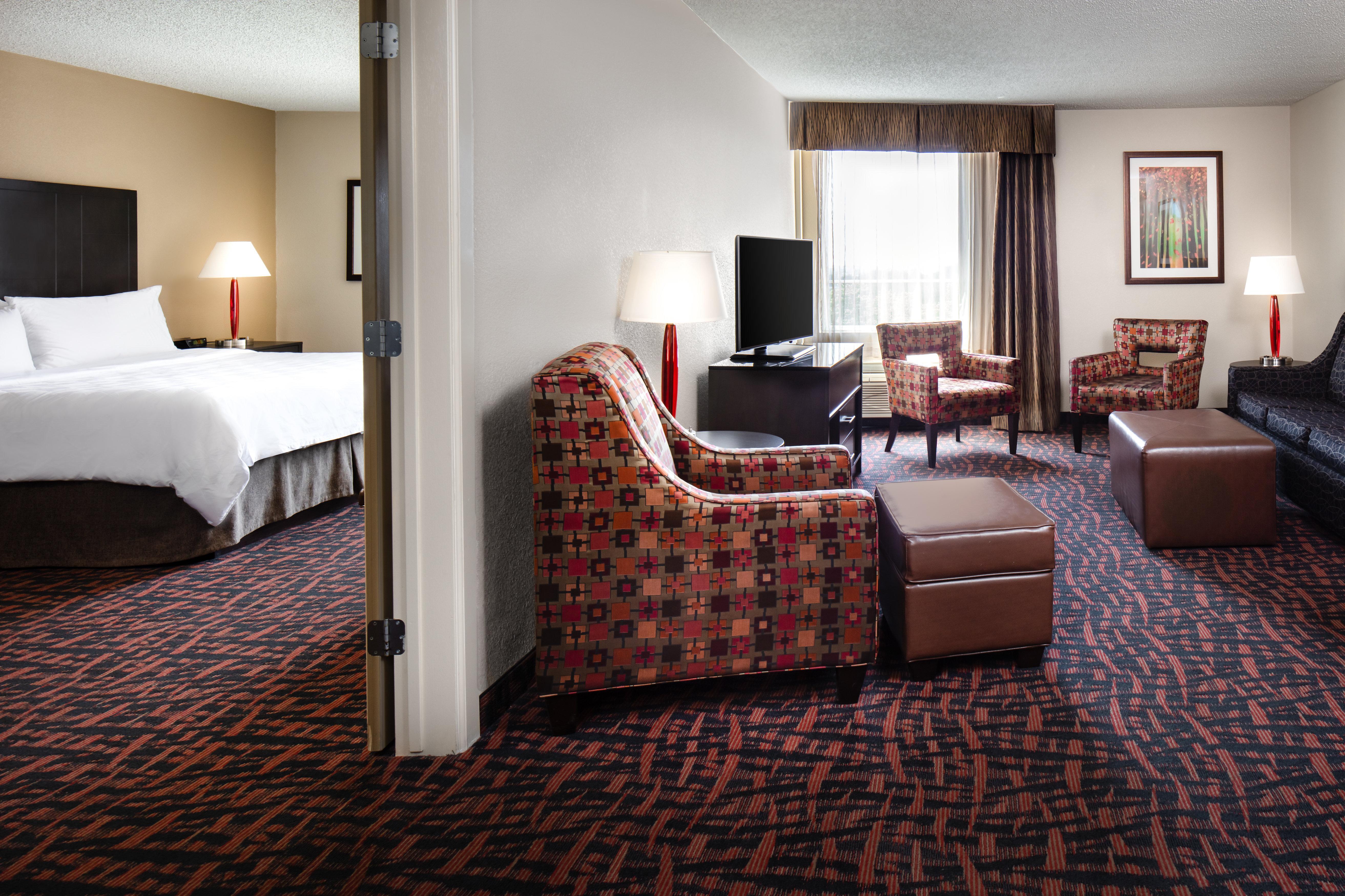 Holiday Inn Wichita East I-35 By Ihg מראה חיצוני תמונה