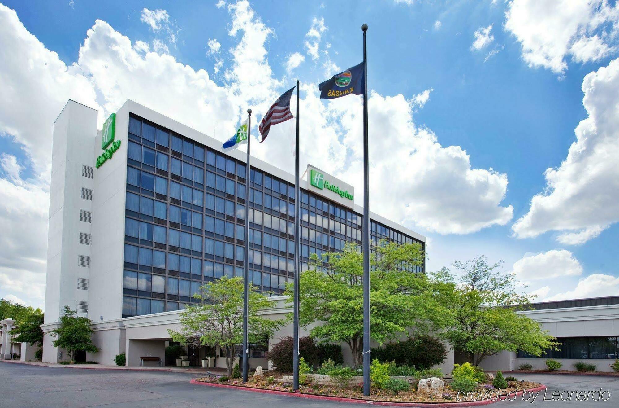 Holiday Inn Wichita East I-35 By Ihg מראה חיצוני תמונה